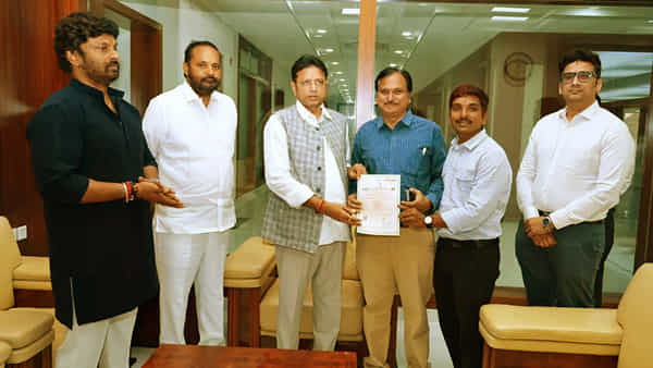 Telangana: తెలంగాణలో మీ సేవ సర్టిఫికెట్లకు కొత్త సెక్యూరిటీ పేపర్.. 15 భద్రతా ఫీచర్లతో నకిలీలకు చెక్!