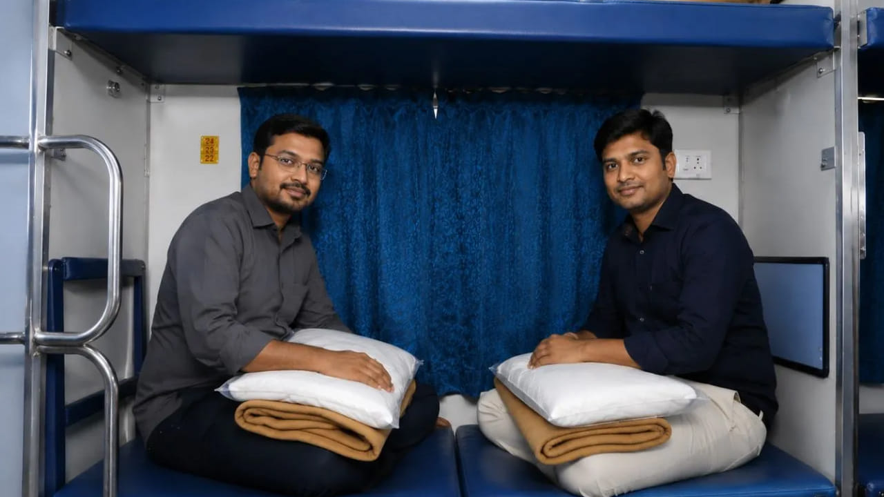 రైలు బయల్దేరిన తర్వాత కన్ఫామ్ టికెట్ ఉన్న వ్యక్తి రాకపోతే ఆ సీటును ఆర్ఏసీ టికెట్ ఉన్నవారికి కేటాయిస్తున్నారు. ఒకవేళ మీ దగ్గర ఆర్ఏసీ టికెట్ ఉండి క్యాన్సిల్ చేసుకోవాలనుకుంటే రైలు బయల్దేరడానికి 30 నిమిషాల ముందు రద్దు చేసుకోవచ్చు. కేవలం కనీస క్లర్క్ ఛార్జీని కట్ చేసి మిగతా సొమ్ము రీఫండ్ అవుతుంది.