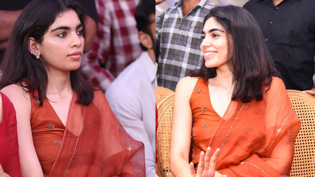  కాగా రవితేజ 'తులాభారం' సినిమాకు  మోక్షద లైన్ ప్రొడ్యూసర్ గా వ్యవహరించబోతుందని తెలుస్తుంది.  మరి చూడడానికి హీరోయిన్ కన్నా ఎక్కడా తీసిపోని ఈ అందాల భామ హీరోయిన్ గా టాలీవుడ్ లో  ఎప్పుడు ఎంట్రీ ఇస్తుందో చూడాలి.