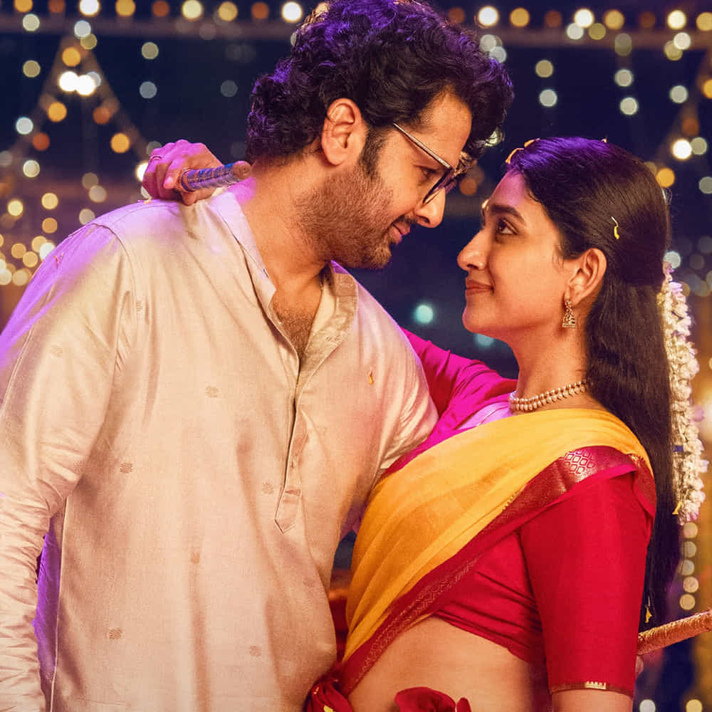 యంగ్ హీరో నితిన్ నటిస్తున్న ‘అలియాస్ రుక్మిణీ’ సినిమా పోస్టర్ సైతం దసరా సందడిలో భాగమైంది. పండగ శుభాకాంక్షలతో చిత్ర బృందం ఈ పోస్టర్‌ను అభిమానులతో పంచుకుంది. సినిమాకు సంబంధించిన మరిన్ని అప్‌డేట్స్ కోసం నితిన్ అభిమానులు ఎదురుచూస్తున్నారు.