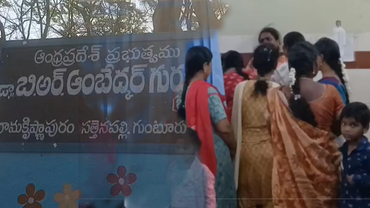 గురుకులంలో దారుణం..క్యూలైన్ వివాదంలో వేడి కూర దబరాలో పడ్డ ఏడో తరగతి విద్యార్థిని!
