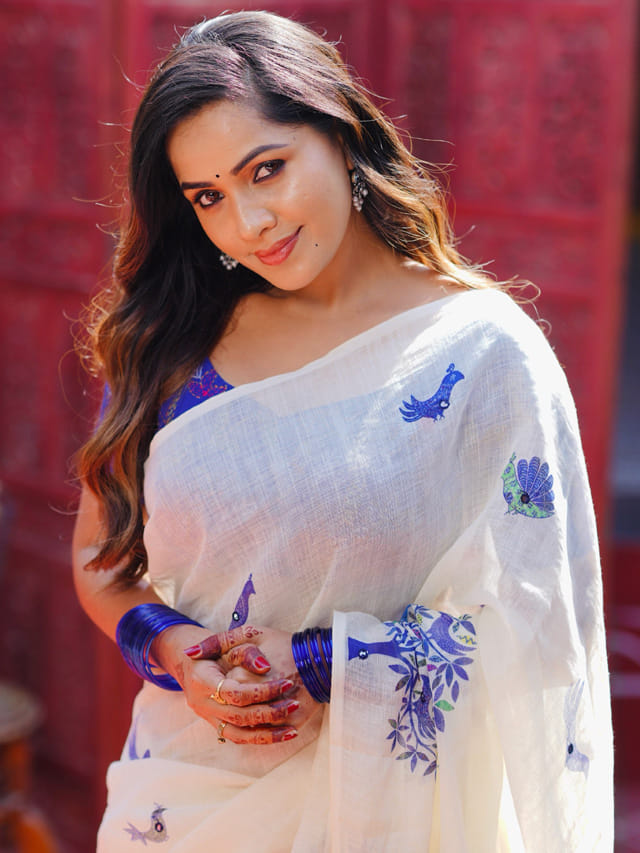 క్లోజప్ ఫోజులు కైపెక్కిస్తున్న శోభా శెట్టి
