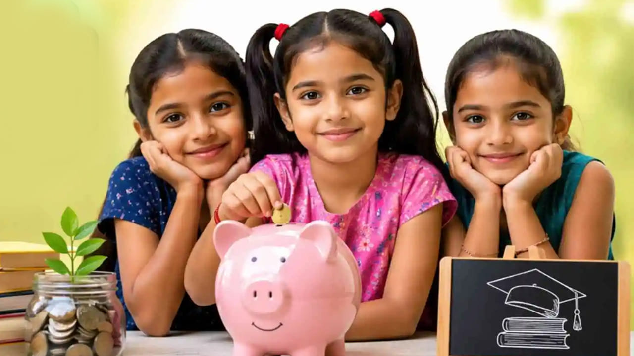 ప్రతి నెలా రూ.5,000 జమ చేస్తే పెట్టుబడి ఎంత అవుతుంది?: సుకన్య సమృద్ధి యోజన ప్రస్తుతం సంవత్సరానికి 8.2% వడ్డీ రేటును అందిస్తోంది. మీరు ప్రతి నెలా రూ.5,000 జమ చేస్తే, సంవత్సర కాలంలో మొత్తం రూ.60,000 జమ చేస్తారు. ఈ విధంగా 15 సంవత్సరాలు డిపాజిట్ చేసిన తర్వాత మీ మొత్తం పెట్టుబడి రూ.9 లక్షలకు చేరుకుంటుంది. దీని తర్వాత, మీరు కొత్తగా ఎలాంటి డిపాజిట్లు చేయవలసిన అవసరం ఉండదు. కానీ మెచ్యూరిటీ వరకు డిపాజిట్పై వడ్డీని పొందుతూనే ఉంటారు.