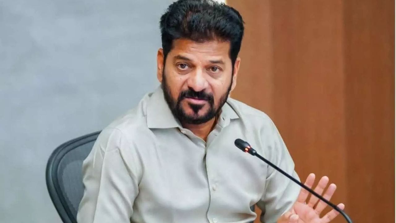 CM Revanth Reddy: వీలైనంత త్వరగా వాటి నిర్మాణం పూర్తి చేయండి.. అధికారులకు సీఎం కీలక ఆదేశాలు!