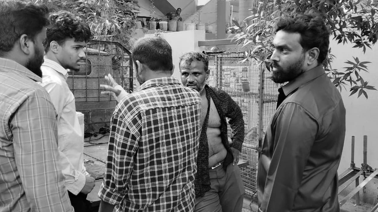 స్నేహితుల మధ్య వివాదం.. విద్యుత్ స్తంభానికి రౌడీషీటర్ను కట్టేసిన బంధువులు!