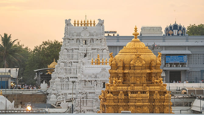 తిరుమల ఘాట్ రోడ్లలో ఈ వాహనాలు బంద్.. భక్తులకు అలర్ట్..