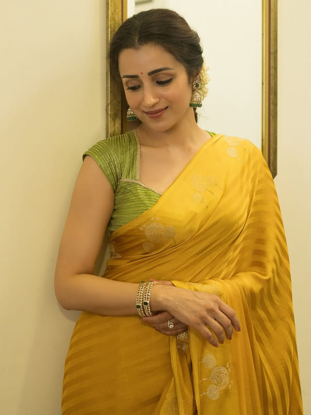 43 ఏళ్ల వయసులో తరగని అందం.. త్రిష గ్లామర్ సీక్రెట్ ఇదే..