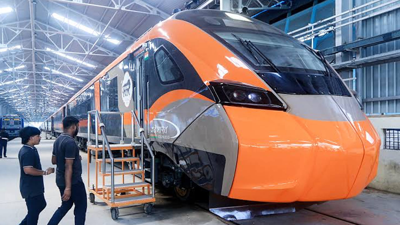 Vande Bharat Sleeper: రెండో వందే భారత్ స్లీపర్ రైలుపై బిగ్ అప్డేట్.. ఈ రూట్ ఫిక్స్ చేసిన రైల్వేశాఖ.. ఆ రోజే ప్రారంభం..