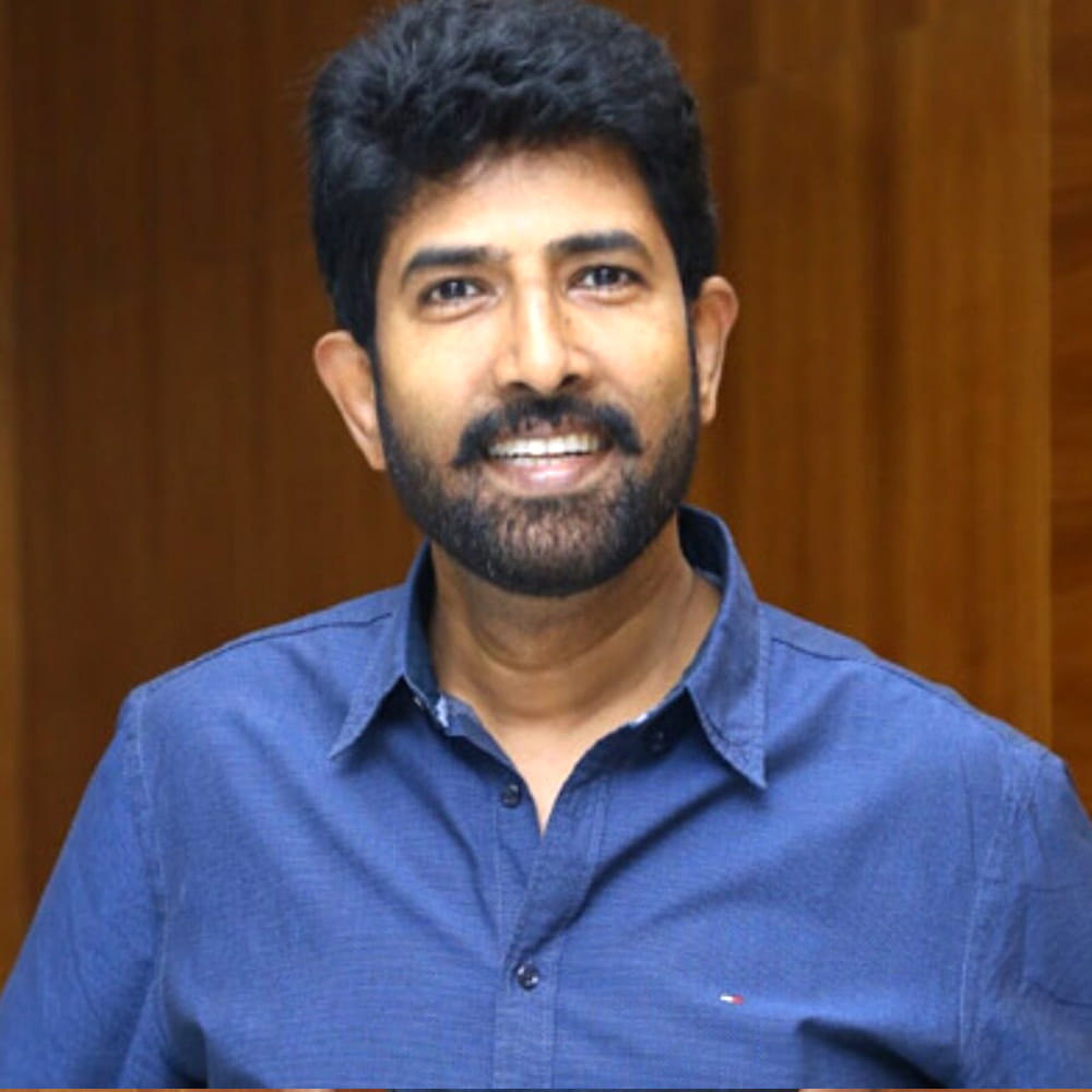 ఆ తర్వాత కొంతకాలం సినిమాలకు దూరంగా ఉన్న వేణు.. రవితేజ హీరోగా నటించిన రామారావు ఆన్ డ్యూటీ సినిమాతో తిరిగి వెండితెరపైకి వచ్చారు. అయితే ఈ సినిమా బాక్సాఫీస్ వద్ద ఆశించిన ఫలితాన్ని అందుకోలేకపోయింది. అనంతరం 2023లో విడుదలైన అతిథి అనే హారర్ థ్రిల్లర్ వెబ్ సిరీస్లో నటించారు. ఈ సిరీస్తో వేణు మరోసారి ప్రేక్షకుల ముందుకు వచ్చారు. దీంతో ఆయన మళ్లీ సినిమాల్లో బిజీ అవుతారని అభిమానులు భావించినప్పటికీ, ఆ తర్వాత ఆయన నుంచి పెద్దగా ప్రాజెక్టులు కనిపించలేదు.