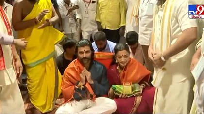 విజయవాడ కనకదుర్గమ్మను దర్శించుకున్న విజయ్ దేవరకొండ, రష్మిక