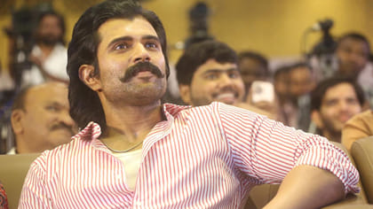 ఈఎంఐల్లో ఐఫోన్ కొంటున్నారా? ఒక్కసారి హీరో విజయ్ మాటలు వినండి