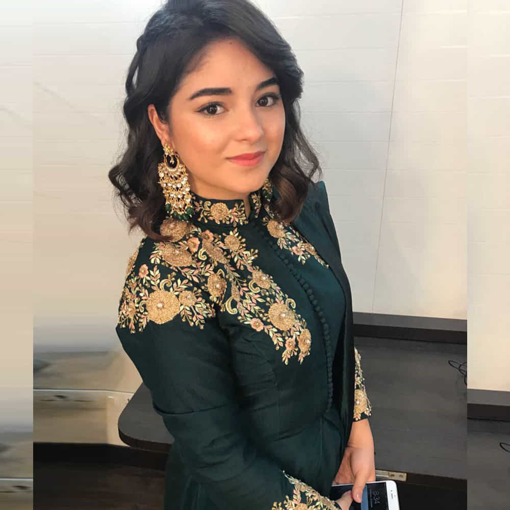 ‘దంగల్’ సినిమాలో జైరా వసీం నటన విమర్శకులను సైతం ఆకట్టుకుంది. పాత్రకు తగ్గట్టుగా హావభావాలు పలికిస్తూ సహజమైన నటనతో ప్రేక్షకుల ప్రశంసలు అందుకుంది. ఈ చిత్రంలో నటనకుగాను 2017లో ఉత్తమ సహాయ నటిగా జాతీయ చలనచిత్ర పురస్కారాన్ని సొంతం చేసుకుంది. చిన్న వయసులోనే ఇలాంటి ప్రతిష్ఠాత్మక పురస్కారాన్ని అందుకోవడం ఆమె కెరీర్లో కీలక ఘట్టంగా నిలిచింది. ఒక్క సినిమాతోనే జైరాకు వచ్చిన గుర్తింపు బాలీవుడ్లో ఆమె భవిష్యత్తుపై భారీ అంచనాలను పెంచింది.
